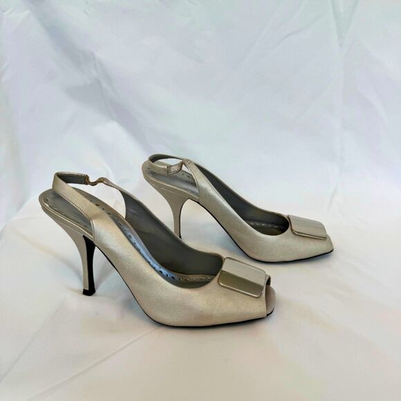 BCBGirls Women's Silver Buckle Slingback Heels Size 8.5 - Picture 2 of 7
